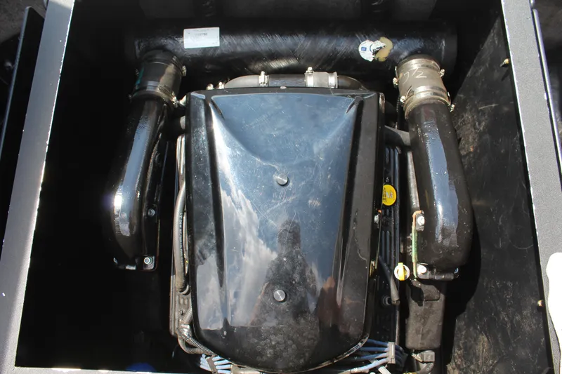 Slide: The Image of Malibu Wakesetter VLX 2011 - 18