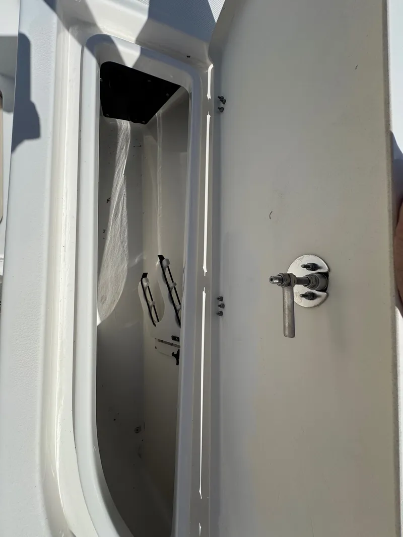 Slide: The Image of NauticStar 215XTS 2023 - 13