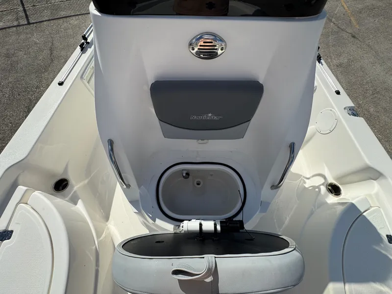 Slide: The Image of NauticStar 215XTS 2023 - 15