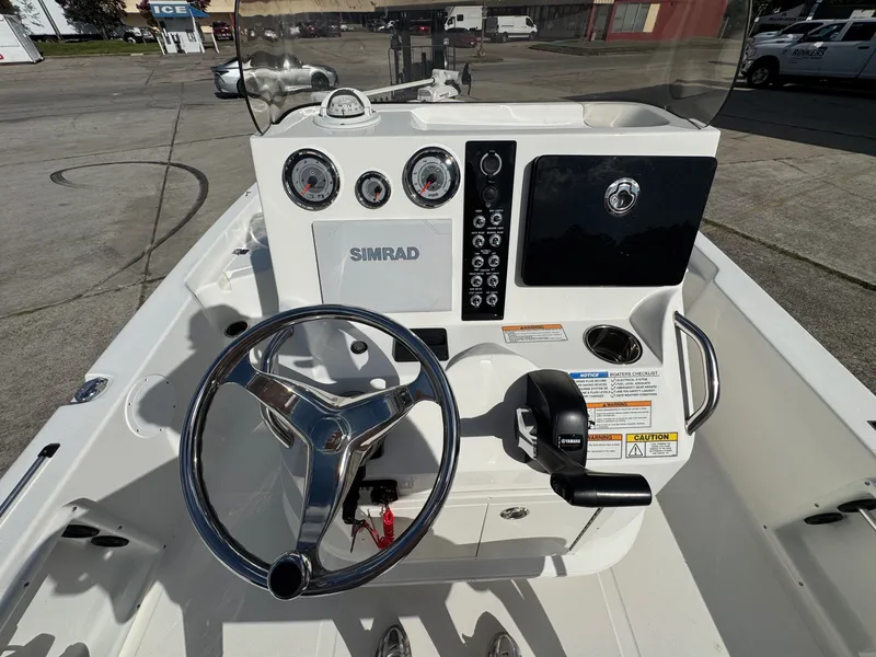 Slide: The Image of NauticStar 215XTS 2023 - 18