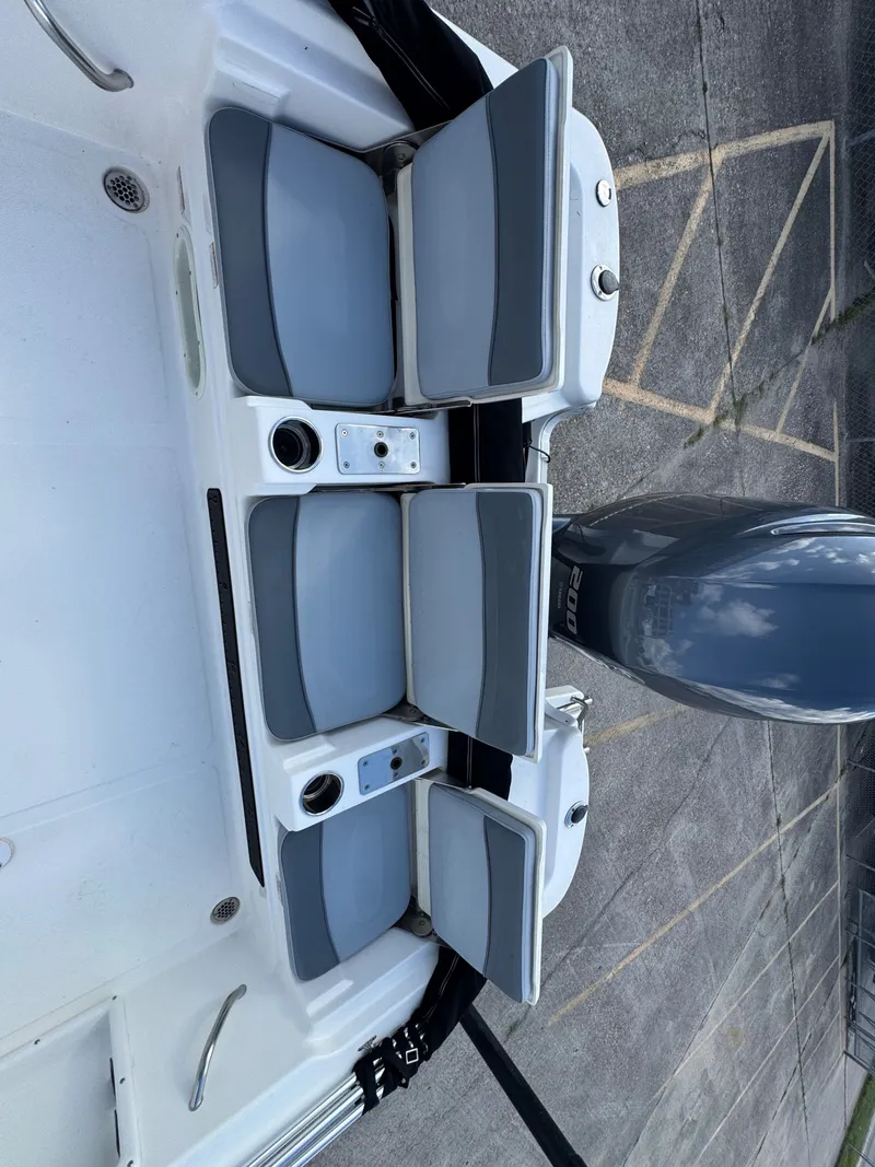 Slide: The Image of NauticStar 215XTS 2023 - 23