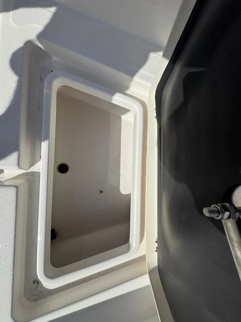 Slide: The Image of NauticStar 215XTS 2023 - 24