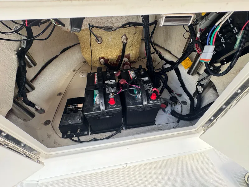 Slide: The Image of NauticStar 215XTS 2023 - 26