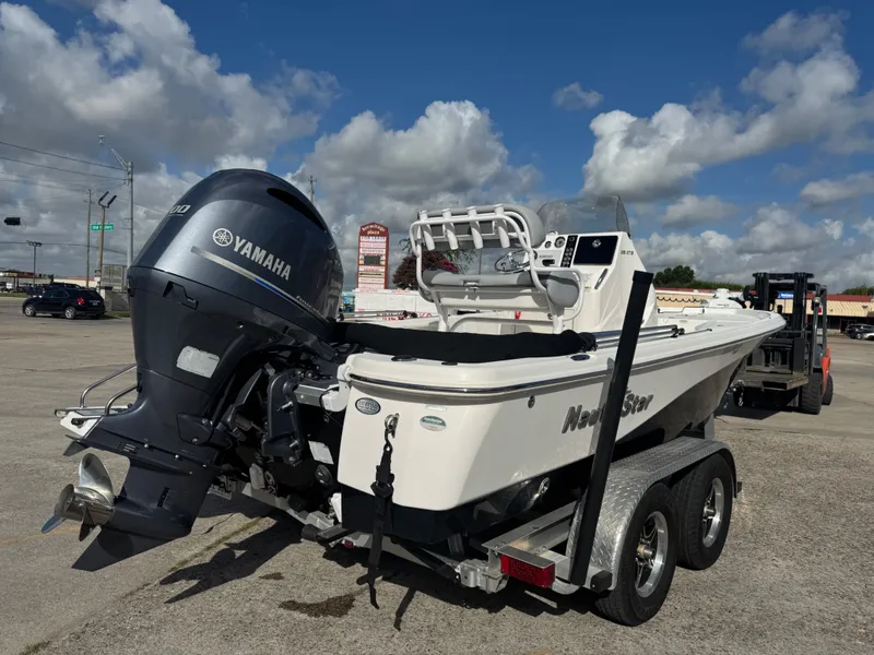 Slide: The Image of NauticStar 215XTS 2023 - 7