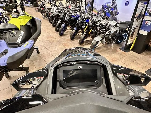 Slide: The Image of Sea-Doo GTX 230 2025 - 9