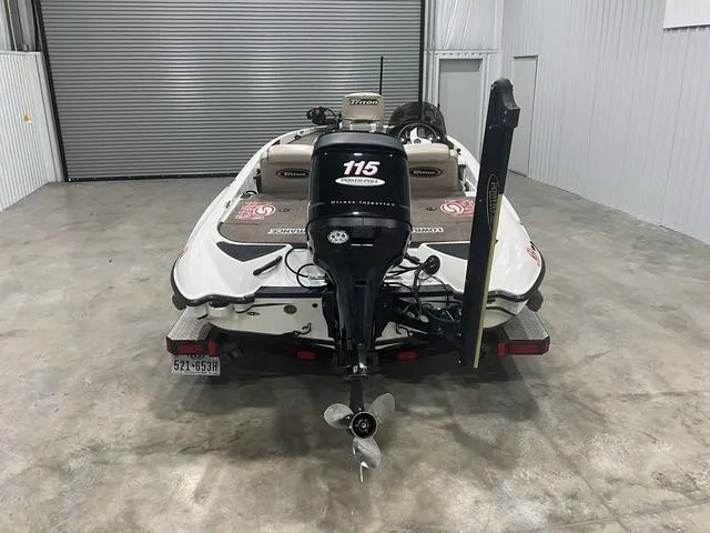 Slide: The Image of Triton TR176 2007 - 12