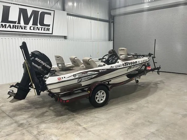 Slide: The Image of Triton TR176 2007 - 4