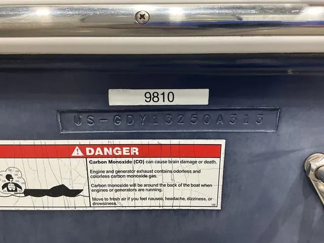 Slide: The Image of Hurricane SUNDECK SPORT 201 2013 - 9