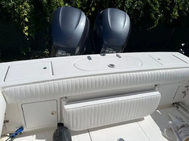 Slide: The Image of Regulator Marine 26 Forward Seating 2002 - 7