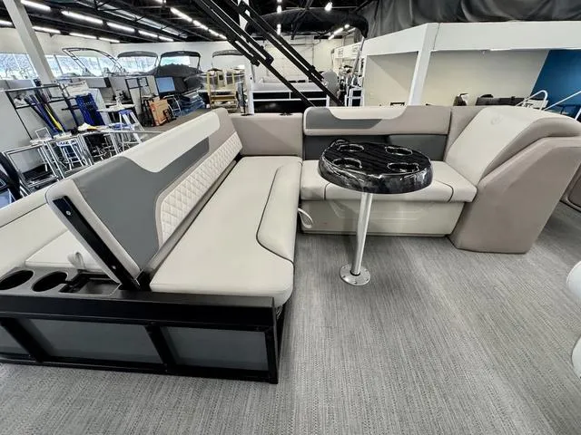 Slide: The Image of Godfrey SW 2286 SFL 2025 - 5