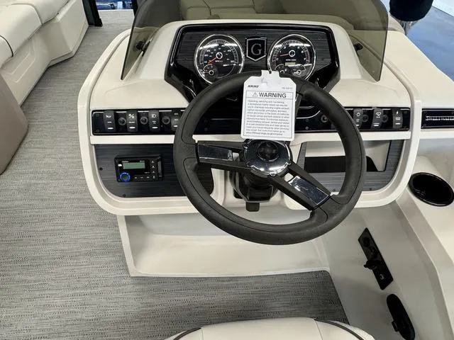 Slide: The Image of Godfrey SW 2286 SFL 2025 - 9