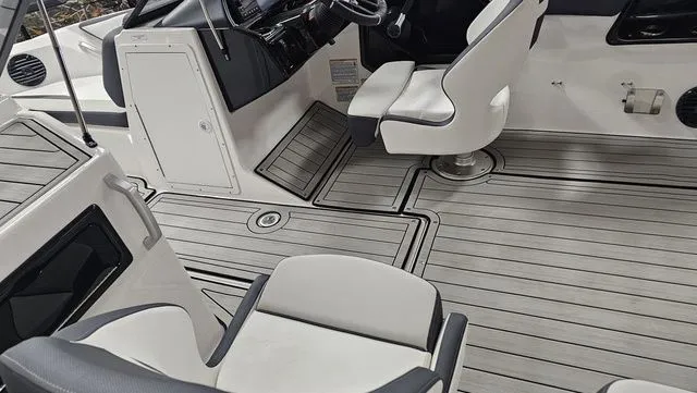 Slide: The Image of Yamaha 195S 2025 - 13