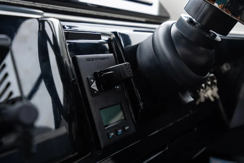 Slide: The Image of Cruisers Yachts 50 GLS 2024 - 102