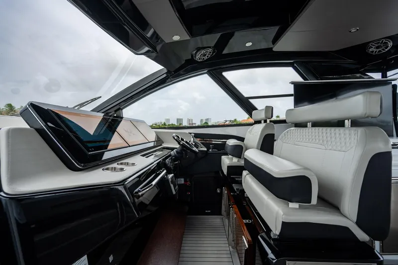 Slide: The Image of Cruisers Yachts 50 GLS 2024 - 103