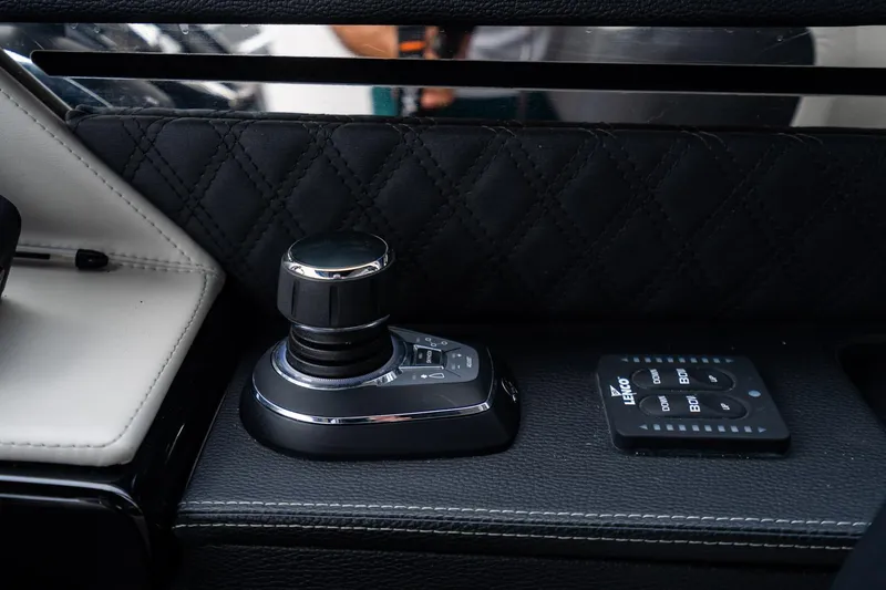 Slide: The Image of Cruisers Yachts 50 GLS 2024 - 104