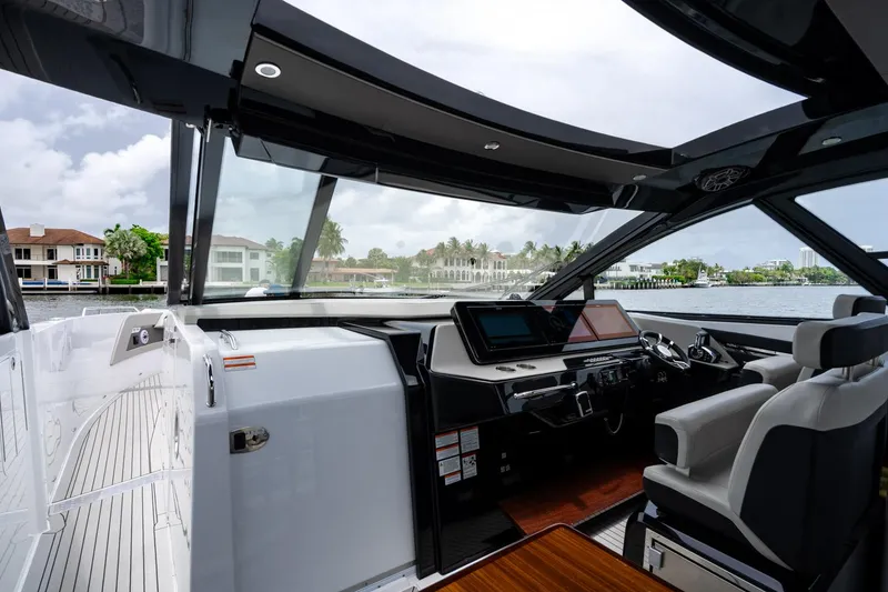 Slide: The Image of Cruisers Yachts 50 GLS 2024 - 106