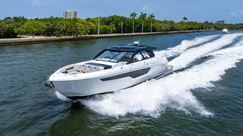 Slide: The Image of Cruisers Yachts 50 GLS 2024 - 15