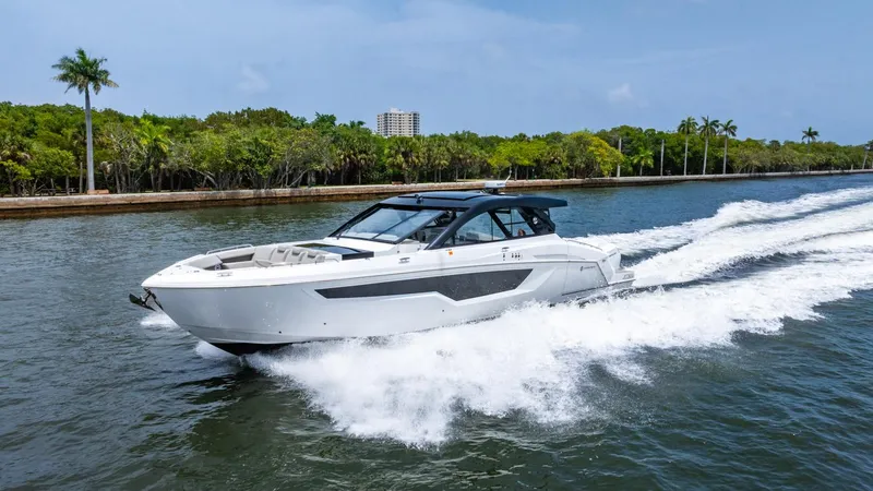 Slide: The Image of Cruisers Yachts 50 GLS 2024 - 17