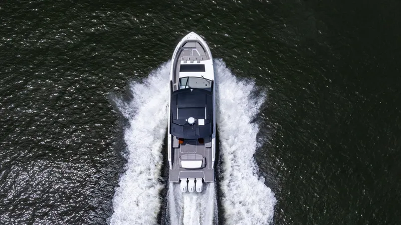 Slide: The Image of Cruisers Yachts 50 GLS 2024 - 21