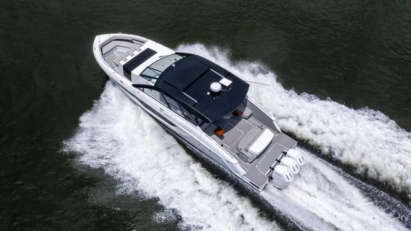 Slide: The Image of Cruisers Yachts 50 GLS 2024 - 22