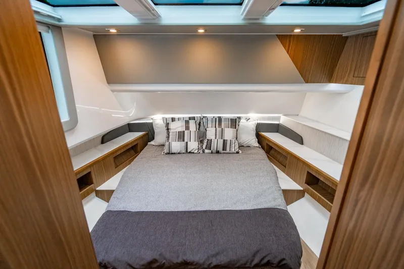 Slide: The Image of Cruisers Yachts 50 GLS 2024 - 40