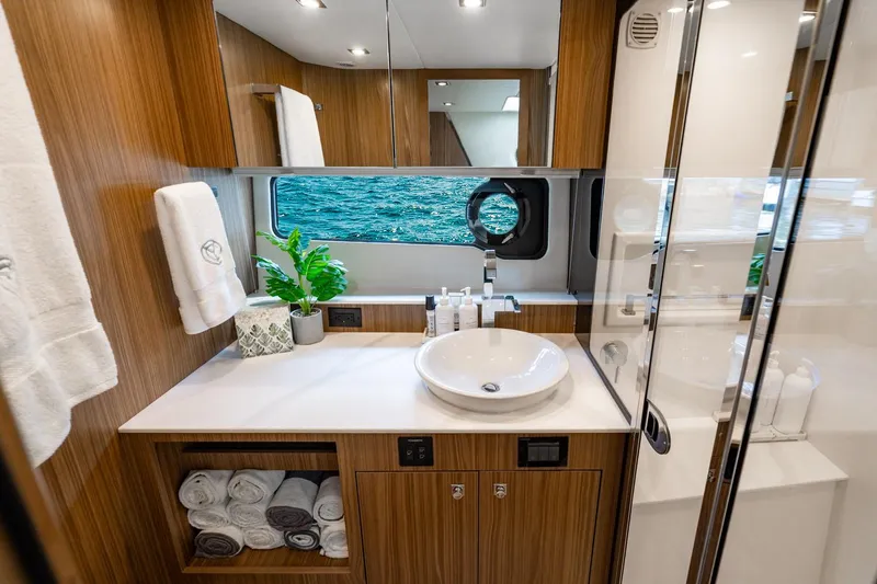 Slide: The Image of Cruisers Yachts 50 GLS 2024 - 42