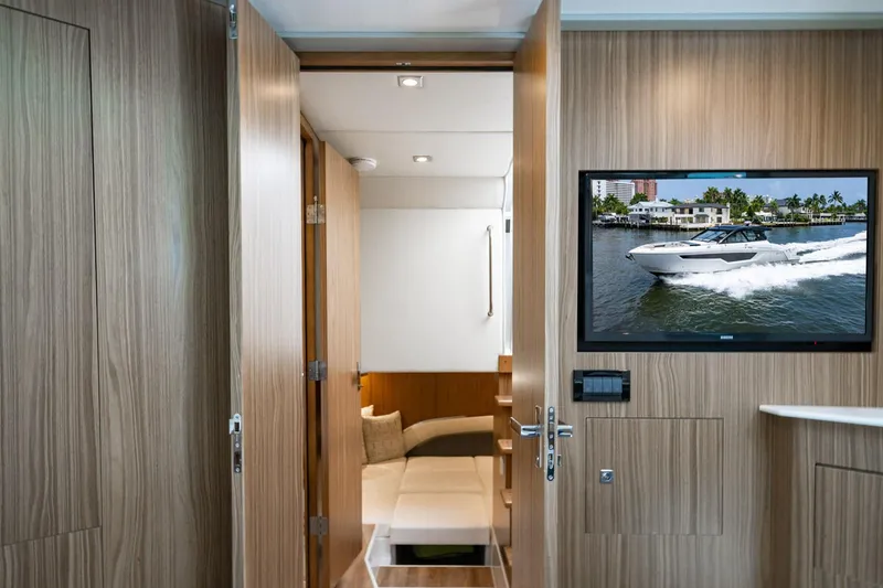 Slide: The Image of Cruisers Yachts 50 GLS 2024 - 45