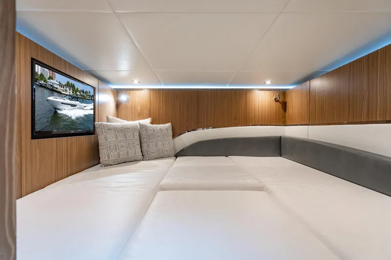 Slide: The Image of Cruisers Yachts 50 GLS 2024 - 46