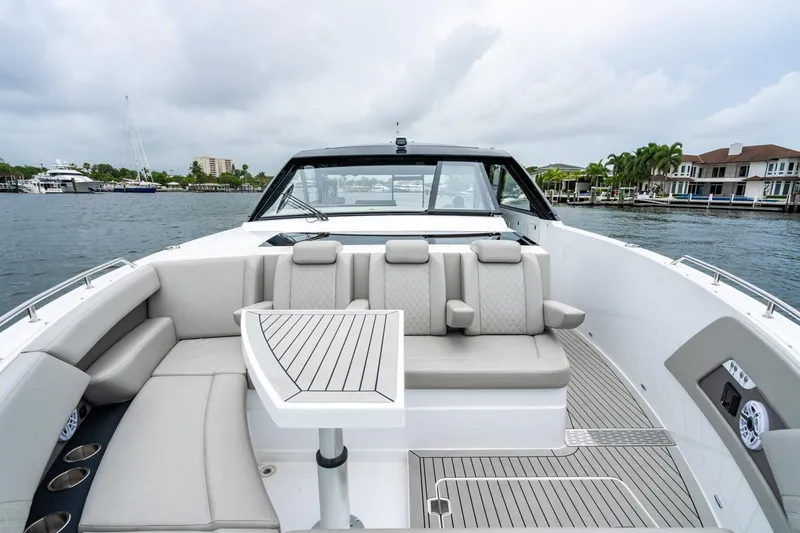 Slide: The Image of Cruisers Yachts 50 GLS 2024 - 54