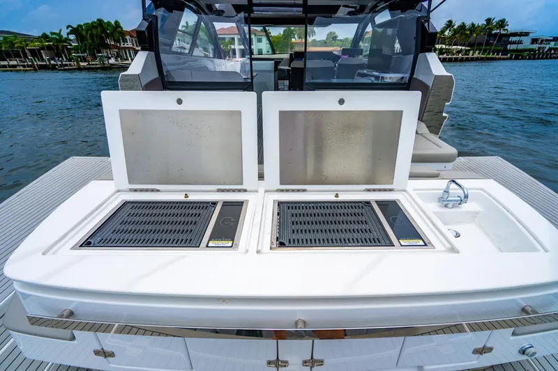 Slide: The Image of Cruisers Yachts 50 GLS 2024 - 57