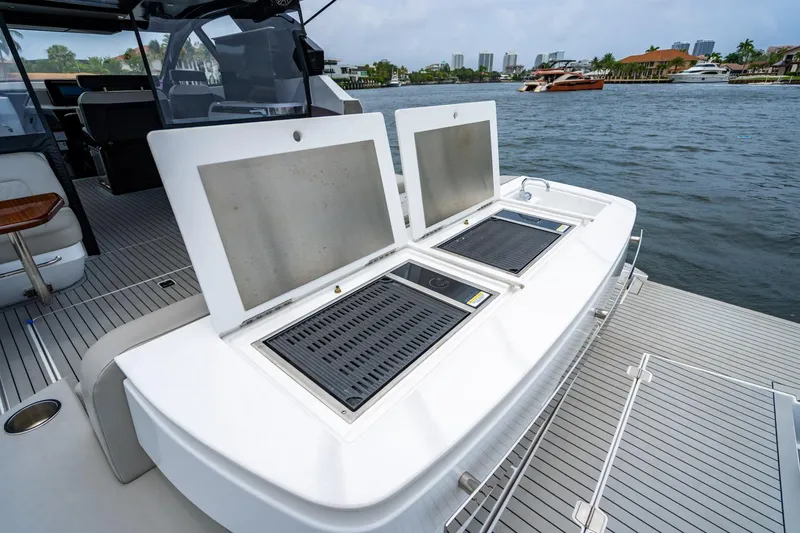 Slide: The Image of Cruisers Yachts 50 GLS 2024 - 58