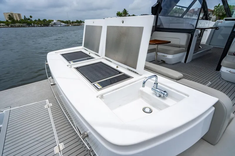 Slide: The Image of Cruisers Yachts 50 GLS 2024 - 61