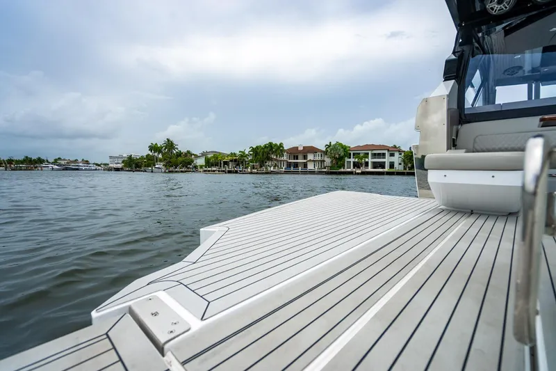 Slide: The Image of Cruisers Yachts 50 GLS 2024 - 67