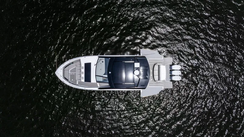 Slide: The Image of Cruisers Yachts 50 GLS 2024 - 7