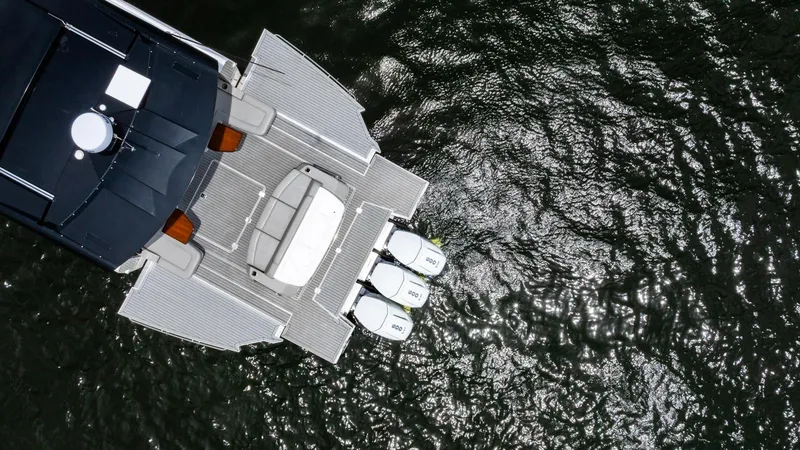 Slide: The Image of Cruisers Yachts 50 GLS 2024 - 8