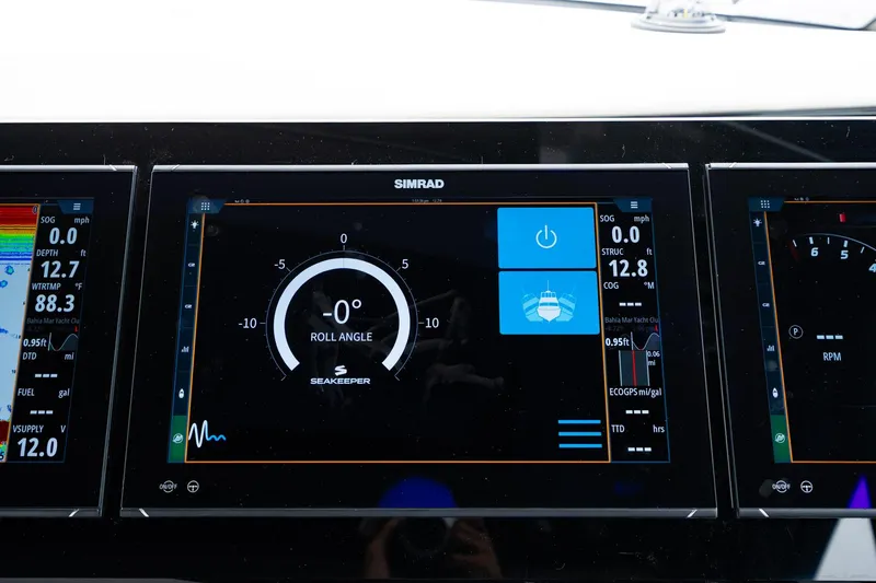 Slide: The Image of Cruisers Yachts 50 GLS 2024 - 95