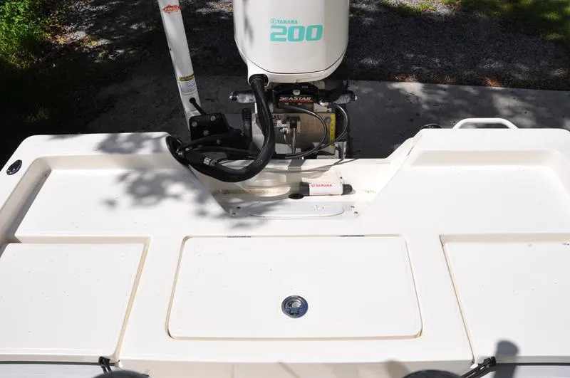 Slide: The Image of 2017 Skeeter SX 210 boat with Yamaha 200 engine, rear view. - 11