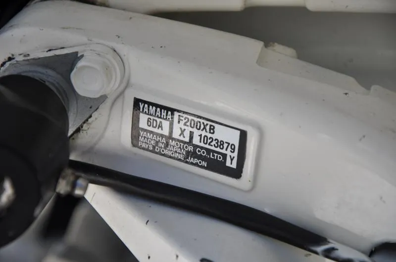 Slide: The Image of Yamaha F200XB engine label on 2017 Skeeter SX 210 boat. - 40