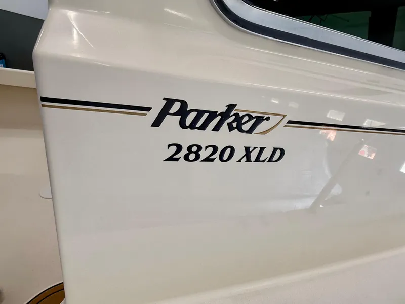 Slide: The Image of Parker 2820 XLD Sport Cabin 2008 - 13