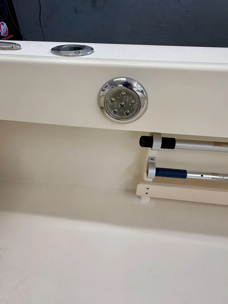 Slide: The Image of Parker 2820 XLD Sport Cabin 2008 - 26