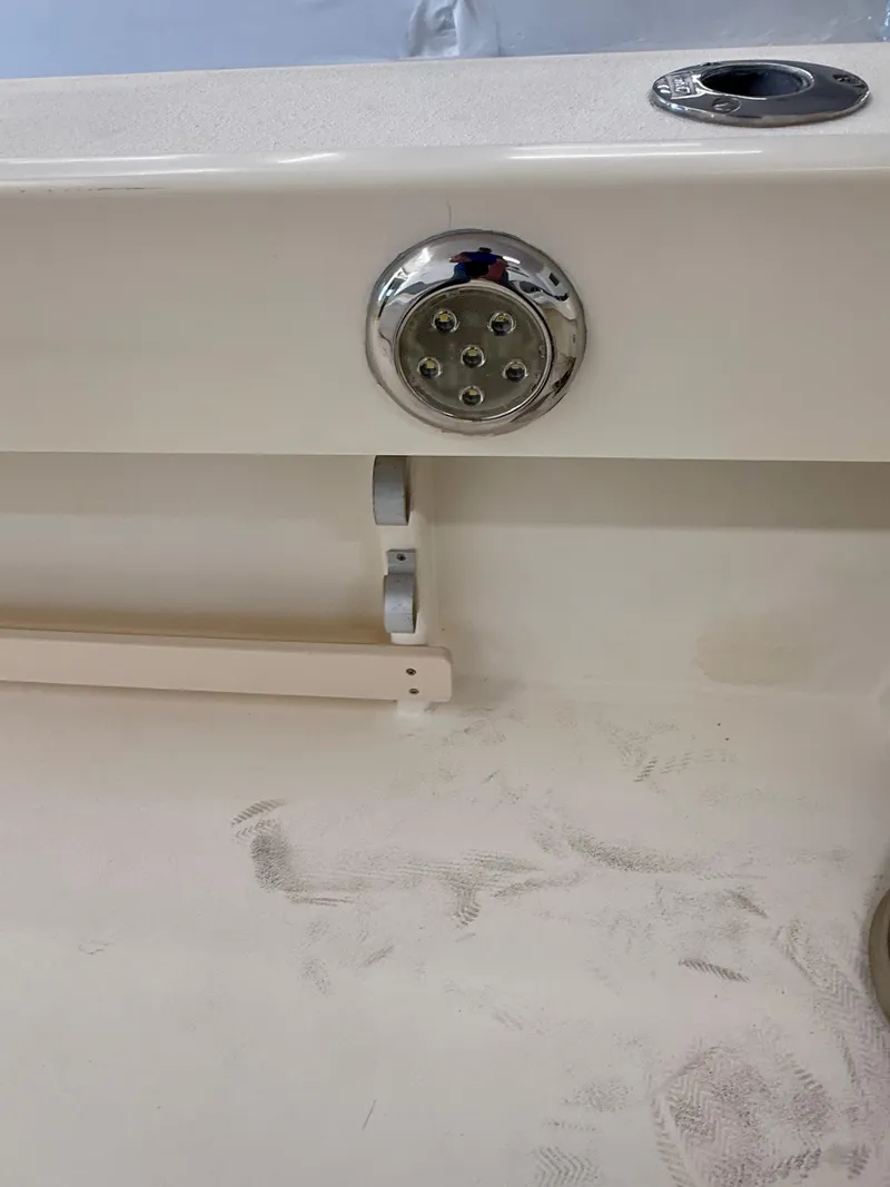 Slide: The Image of Parker 2820 XLD Sport Cabin 2008 - 27