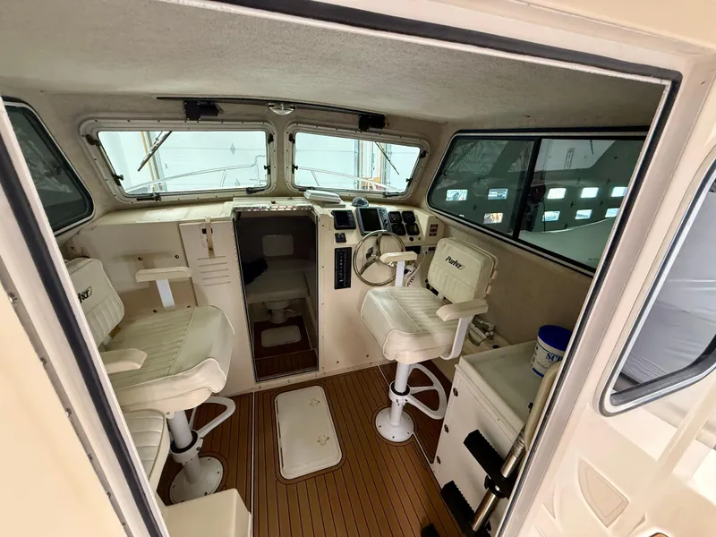Slide: The Image of Parker 2820 XLD Sport Cabin 2008 - 29