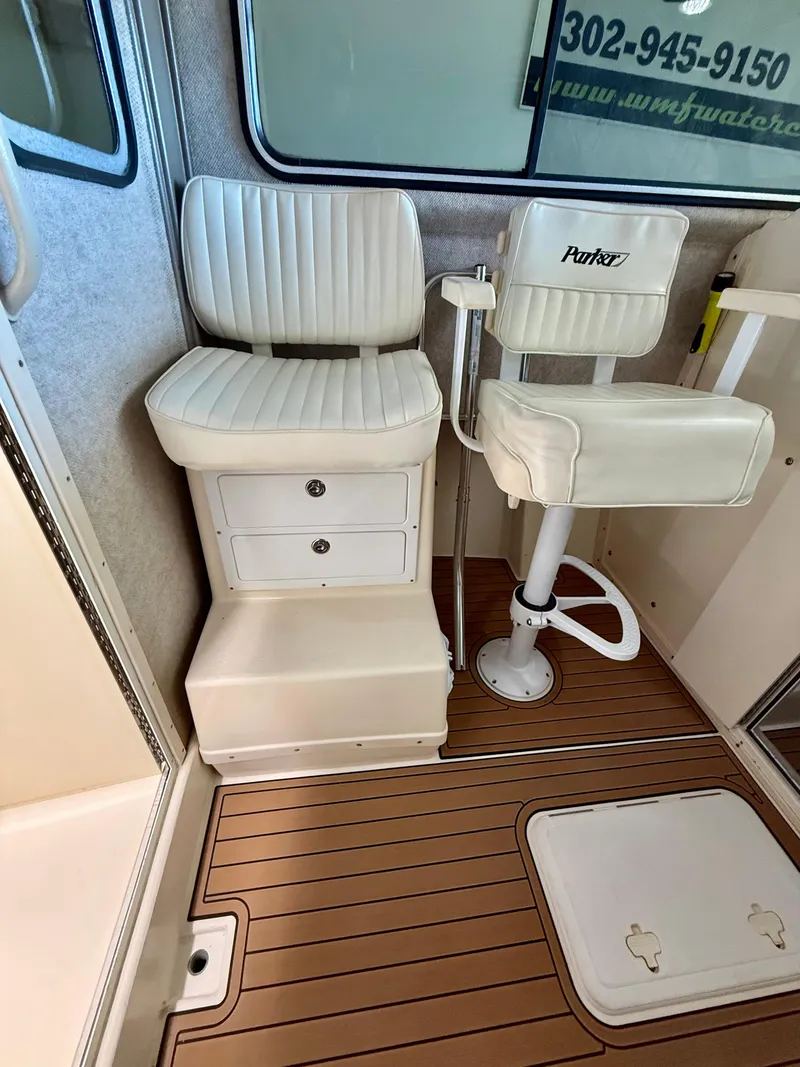 Slide: The Image of Parker 2820 XLD Sport Cabin 2008 - 33