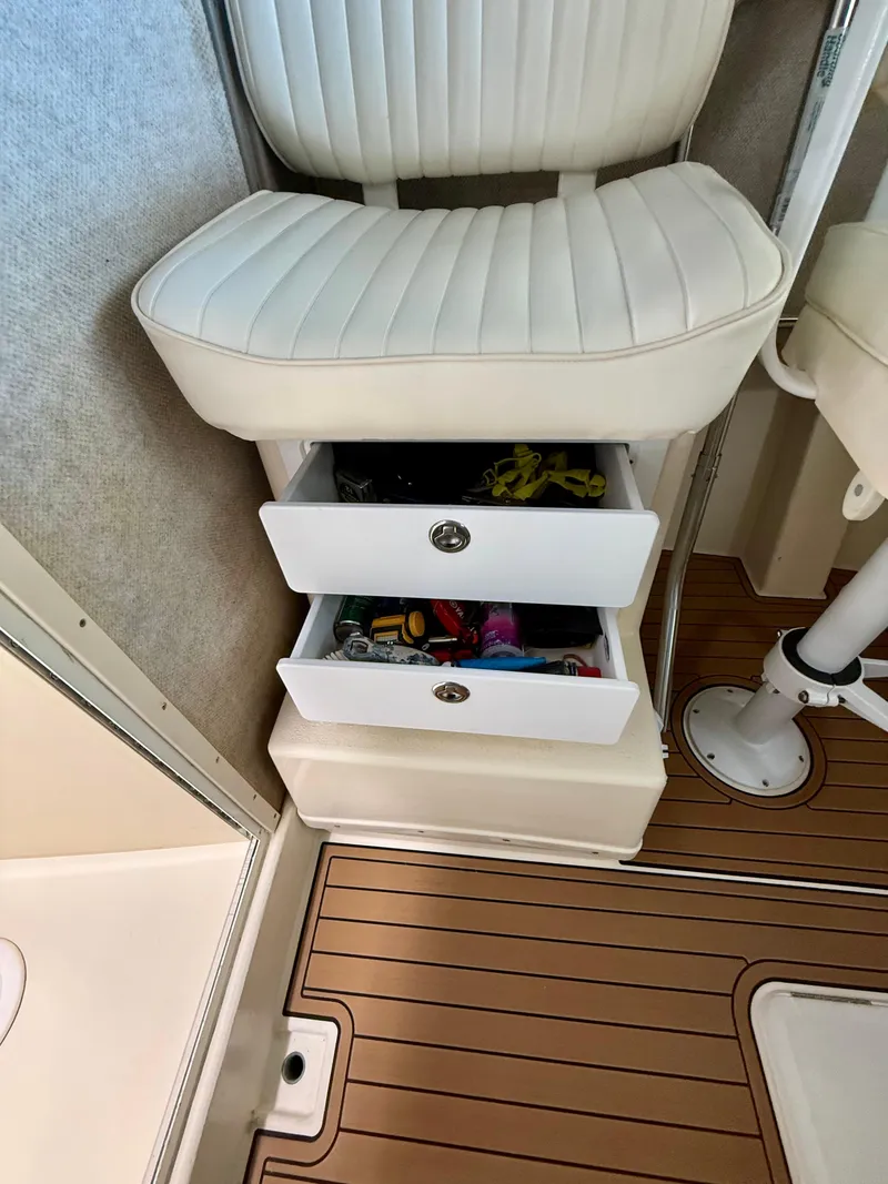 Slide: The Image of Parker 2820 XLD Sport Cabin 2008 - 34