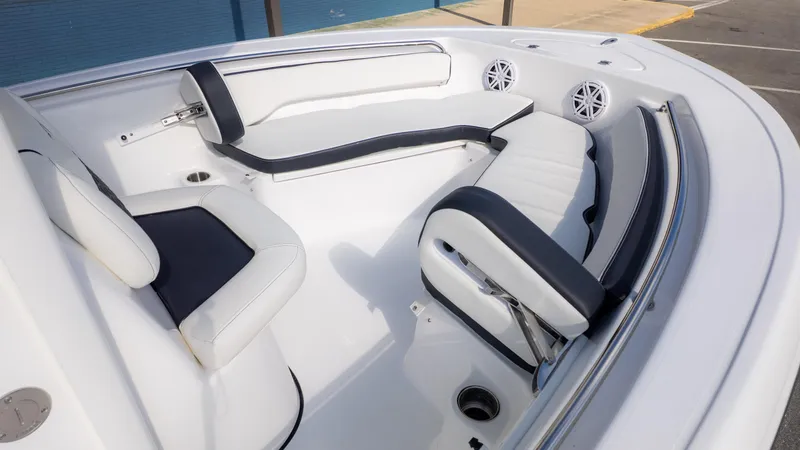 Slide: The Image of Tidewater 198 CC Adventure 2026 - 16