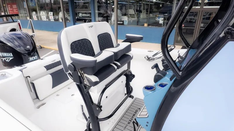 Slide: The Image of Tidewater 232 CC Adventure 2026 - 14