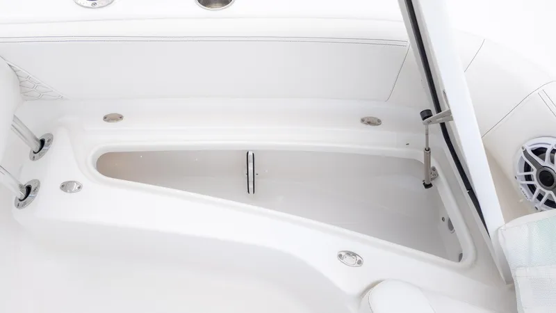 Slide: The Image of Tidewater 2700 Carolina Bay 2026 - 19