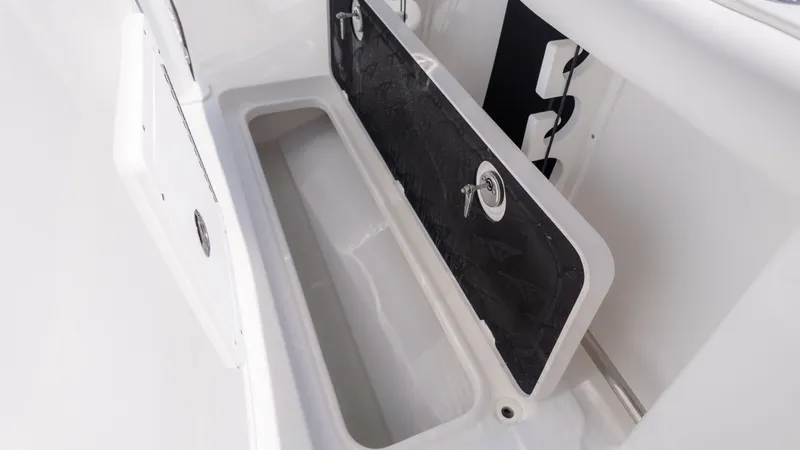 Slide: The Image of Tidewater 272 CC Adventure 2026 - 10