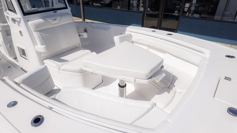 Slide: The Image of Tidewater 272 CC Adventure 2026 - 18