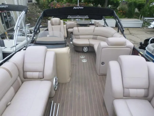 Slide: The Image of Godfrey 259 CBD 2018 - 3